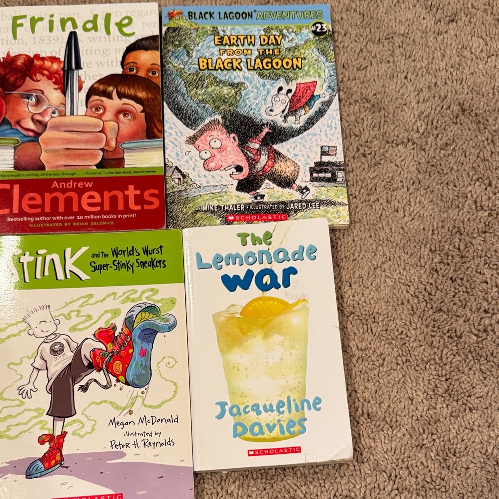 Chapter Books Bundle - Picture 4 of 4